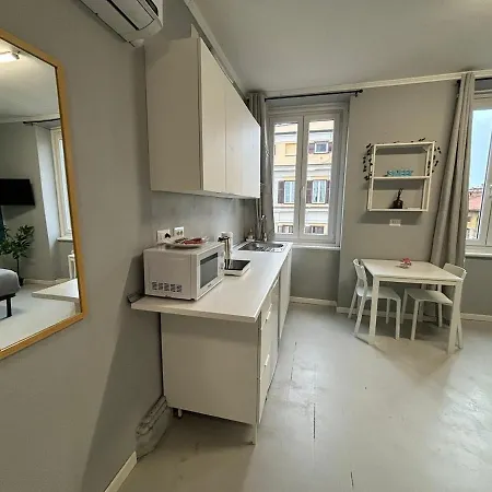 Sweet Suite, Per 2 Persone A Trieste